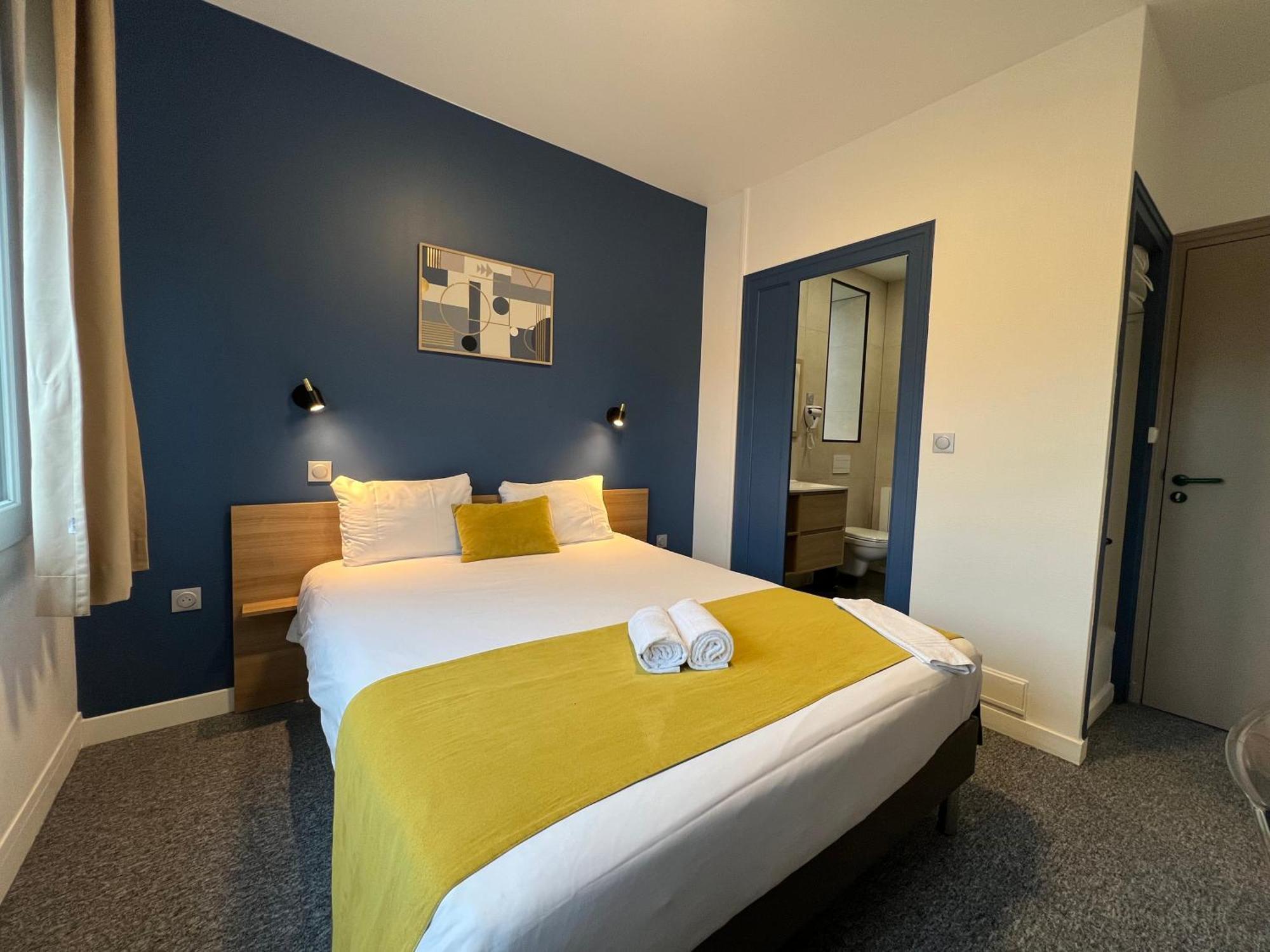 Brit Hotel Du Parc Niort Centre-Parking Gratuit Exterior photo